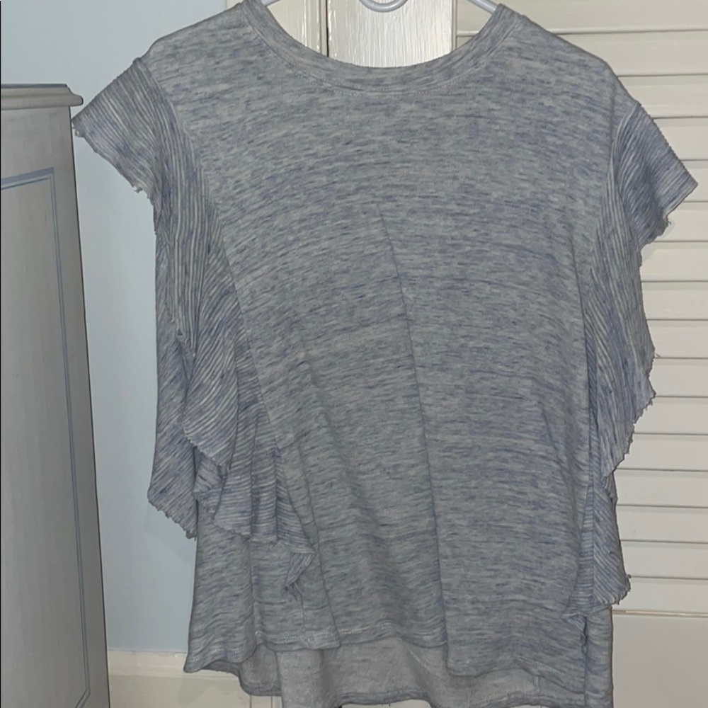 grey top